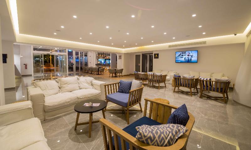 Protaras Plaza Hotel - Lobi