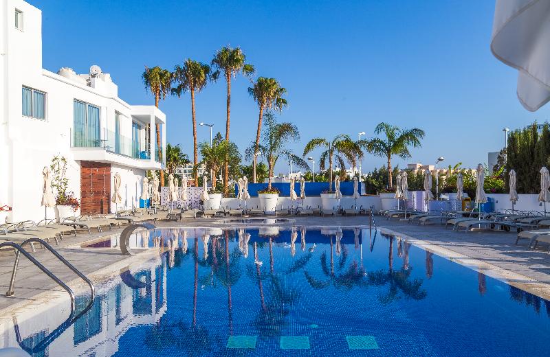 Protaras Plaza Hotel - Havuz