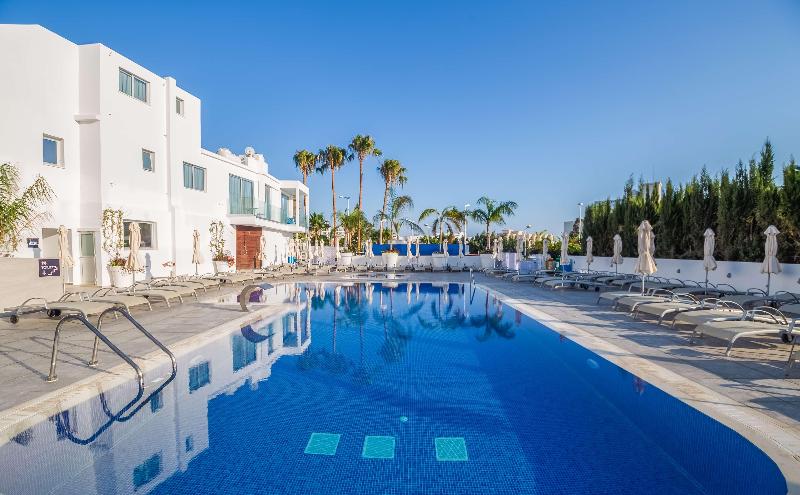 Protaras Plaza Hotel - Havuz