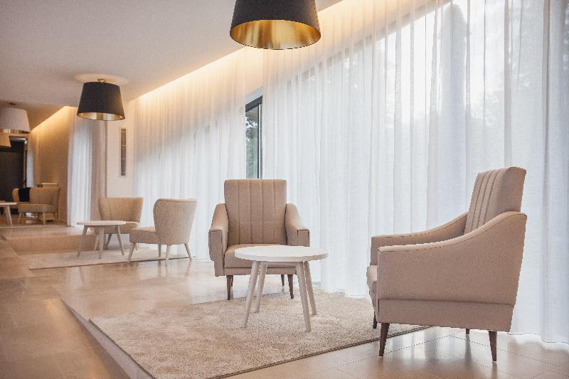 Essences Inn Marianos - Lobi