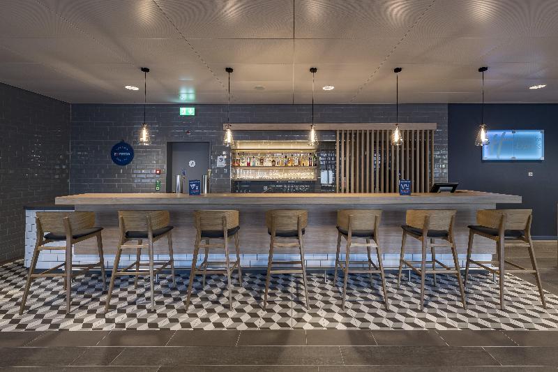 Holiday Inn Express Luzern Kriens - Bar