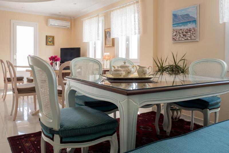 Villa Renos - Restoran