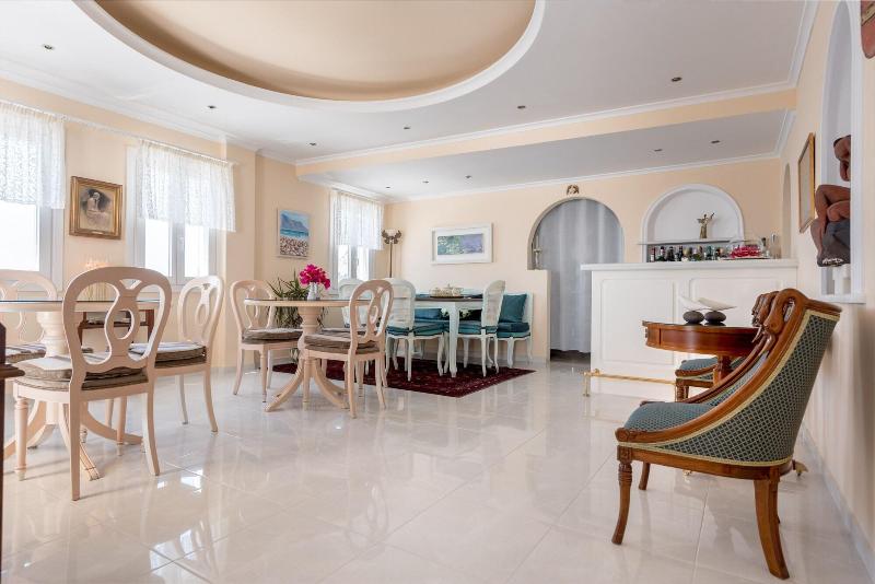 Villa Renos - Restoran