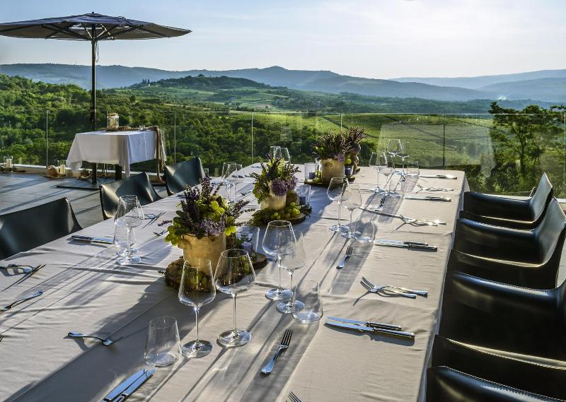 ROXANICH Winery and Design Hotel - Teras