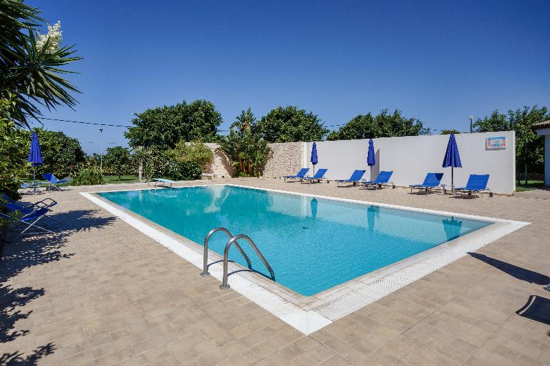 Sikelika Residence - Havuz