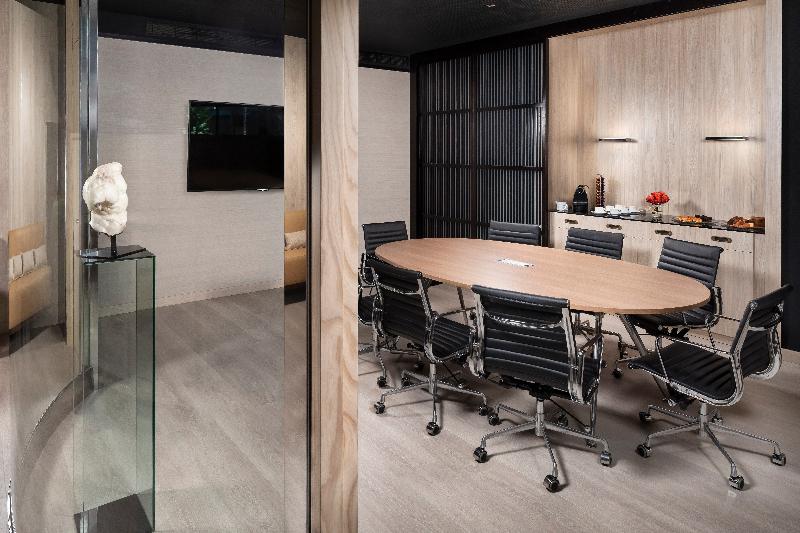 The Level At Hotel Melia Castilla - Lobi