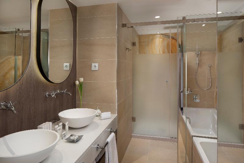 The Level At Hotel Melia Castilla - Oda