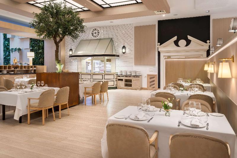 The Level At Hotel Melia Castilla - Restoran