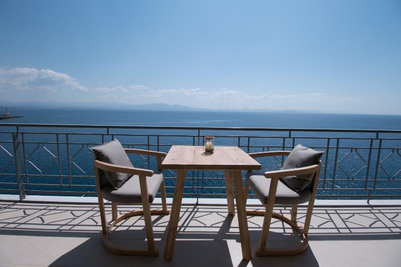 Infinity Hotel Gytheio - Lobi