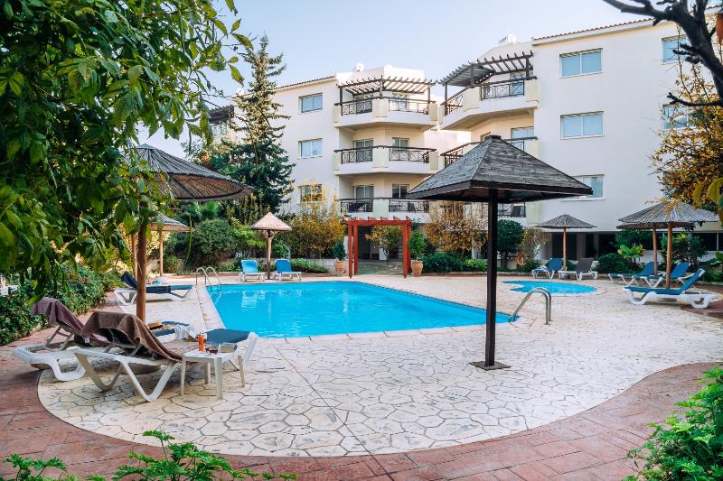 Artemis Cynthia Complex - Genel
