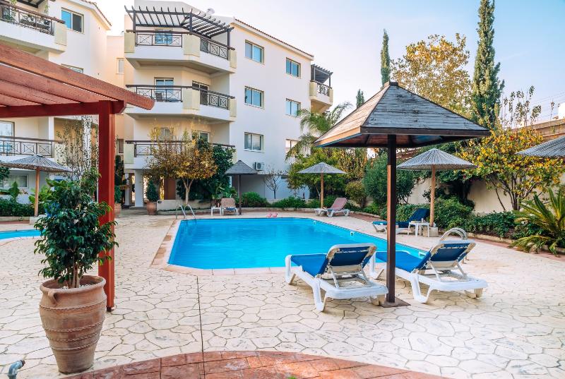 Artemis Cynthia Complex - Genel