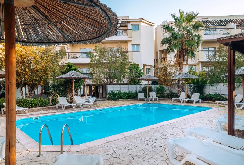 Artemis Cynthia Complex - Genel