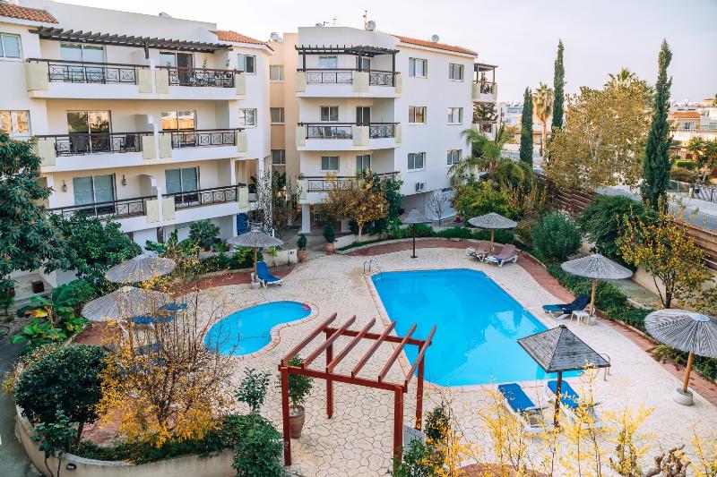 Artemis Cynthia Complex - Genel