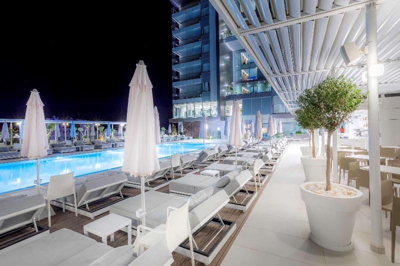Radisson Blu Hotel Larnaca - Bar