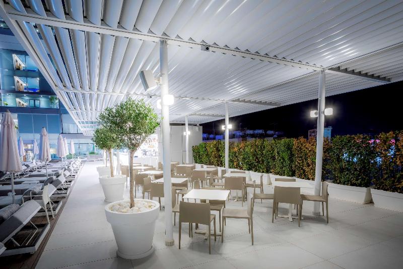 Radisson Blu Hotel Larnaca - Bar