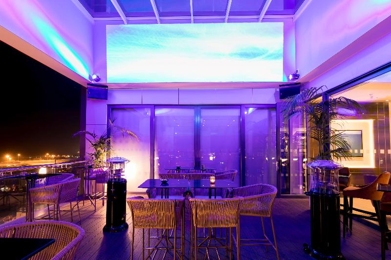 Radisson Blu Hotel Larnaca - Bar