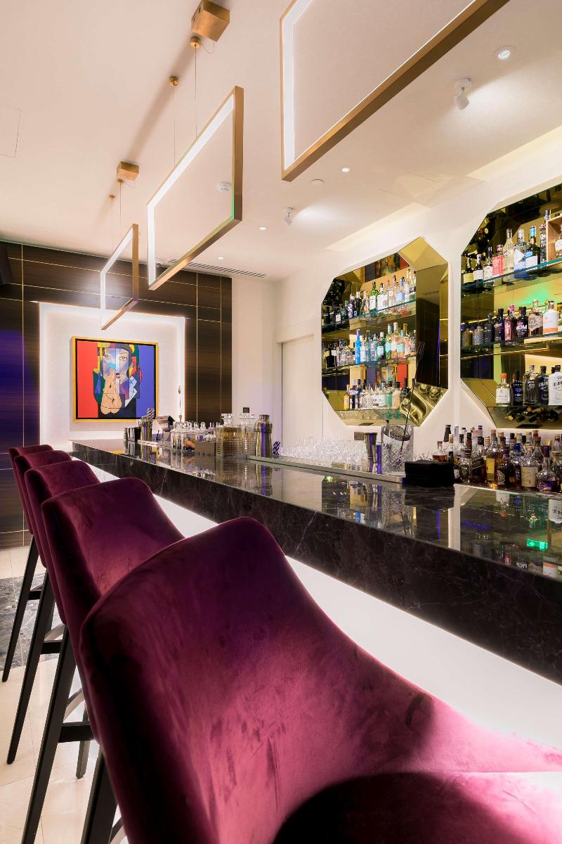 Radisson Blu Hotel Larnaca - Bar
