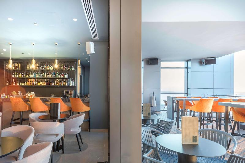 Radisson Blu Hotel Larnaca - Bar