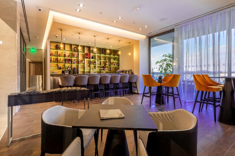 Radisson Blu Hotel Larnaca - Bar