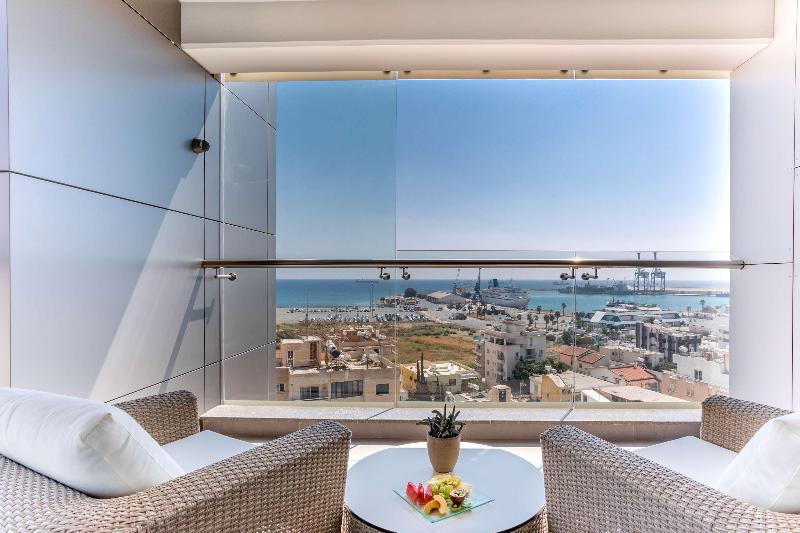 Radisson Blu Hotel Larnaca - Oda