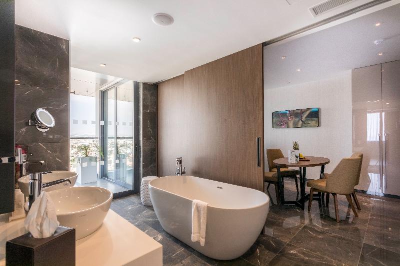 Radisson Blu Hotel Larnaca - Oda