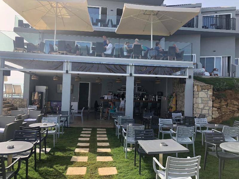 Golden Coast - Bar