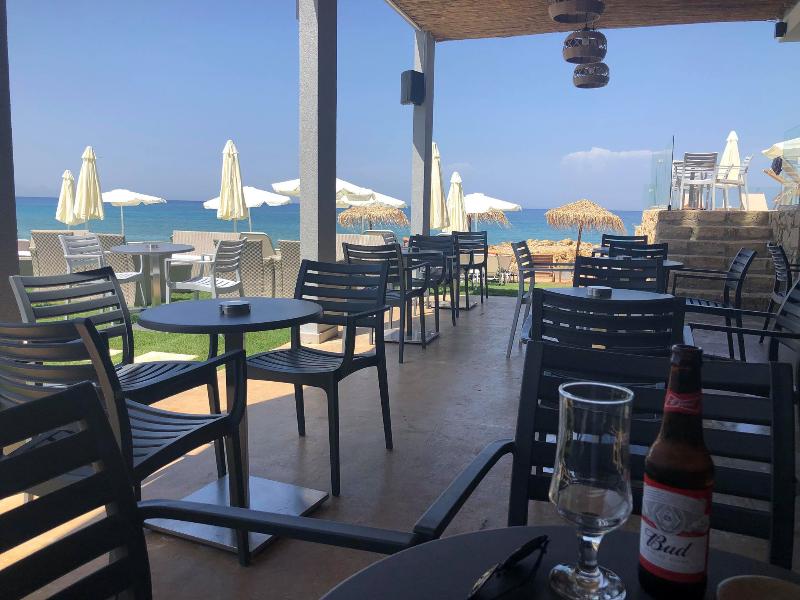 Golden Coast - Bar