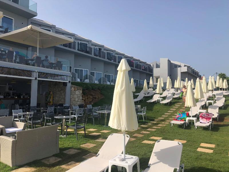 Golden Coast - Bar