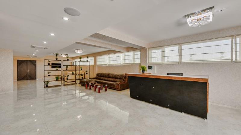 Lisi Hills Hotel - Lobi
