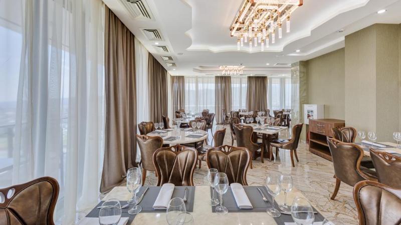 Lisi Hills Hotel - Restoran