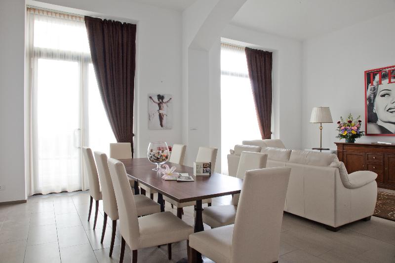 Santa Giulia Art & Wine Residence - Lobi