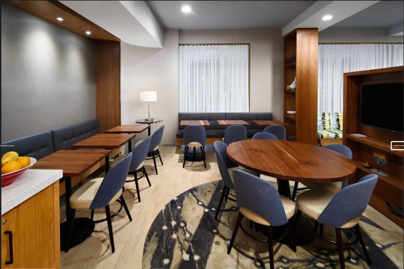 Towneplace Suites New York Times Square - Restoran