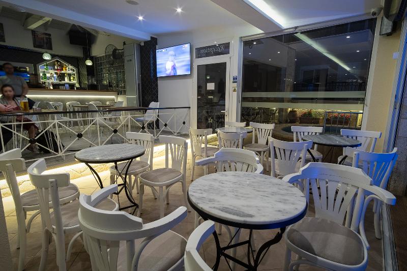 Olympia - Bar
