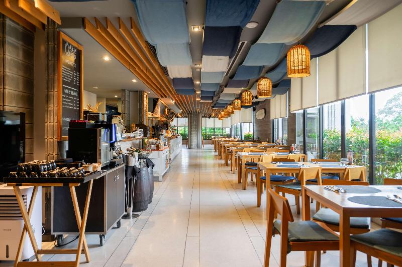 Oceanphere Pattaya Villa - Restoran