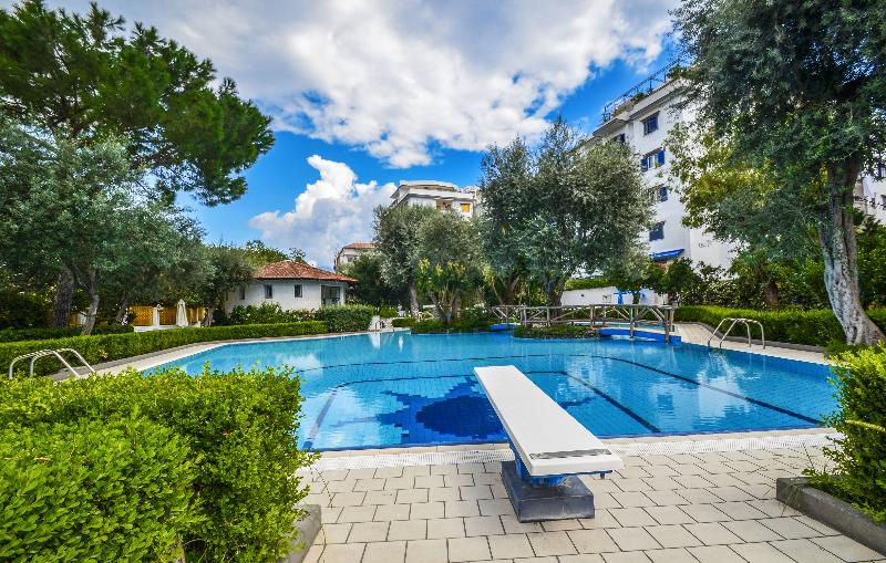Sorrento Pool &Suites - Lobi