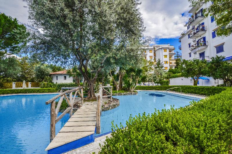 Sorrento Pool &Suites - Genel
