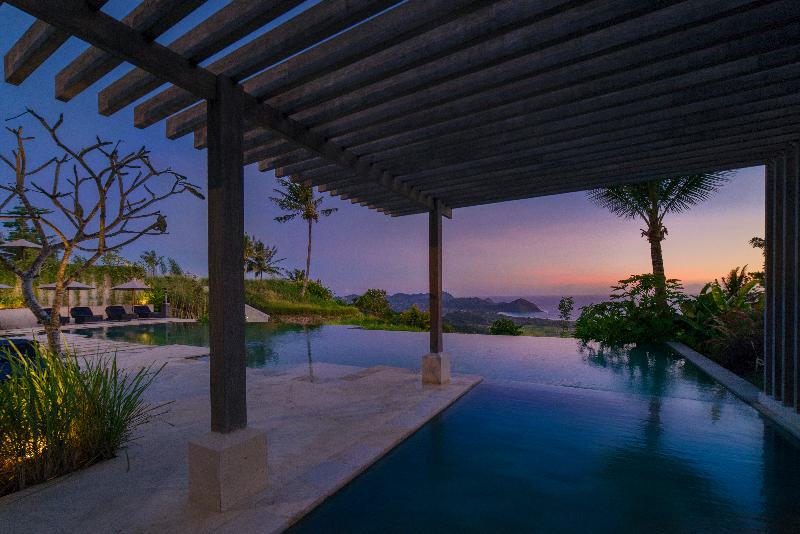 Selong Selo Resort and Residence - Havuz