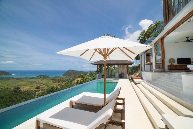 Selong Selo Resort and Residence - Havuz