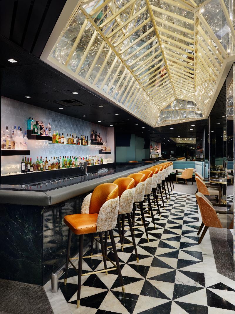 Millennium Hilton New York One UN Plaza - Bar