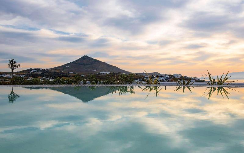 Summer Senses Luxury Resort Paros - Havuz