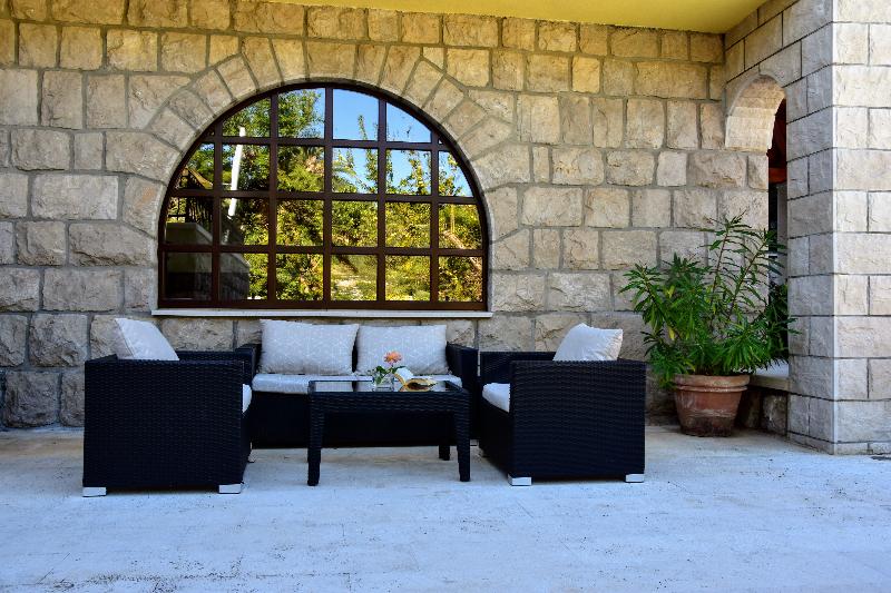 Villa Franica - Genel