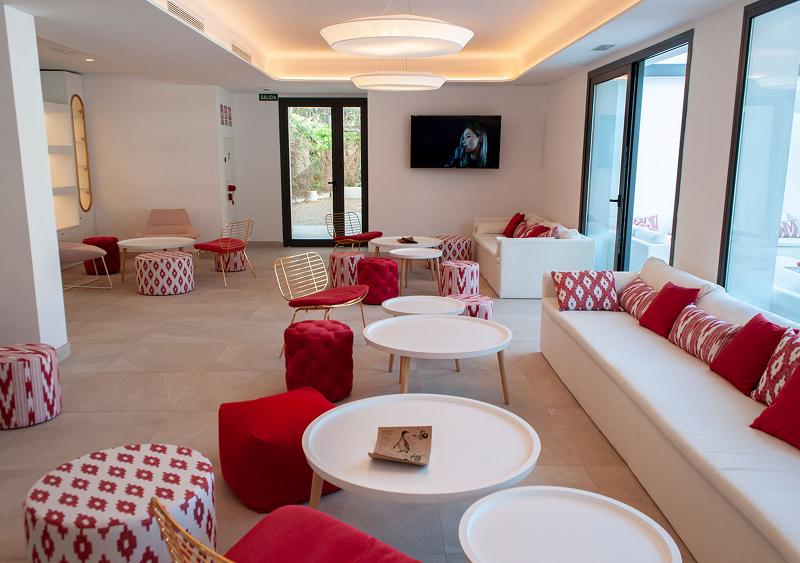 Hotel Dona - Lobi