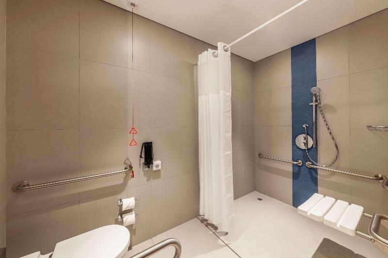 DoubleTree by Hilton Dubai Al Jadaf - Oda