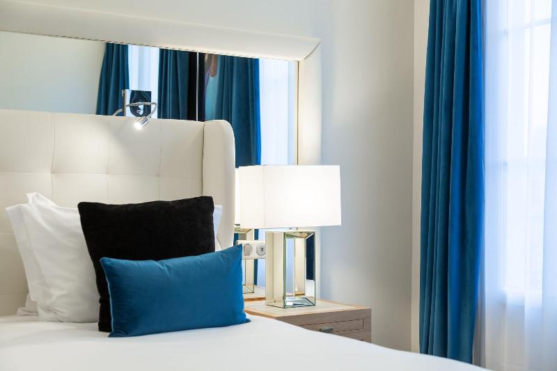 Hotel Camille Paris Gare de Lyon, Tapestry Collect - Oda