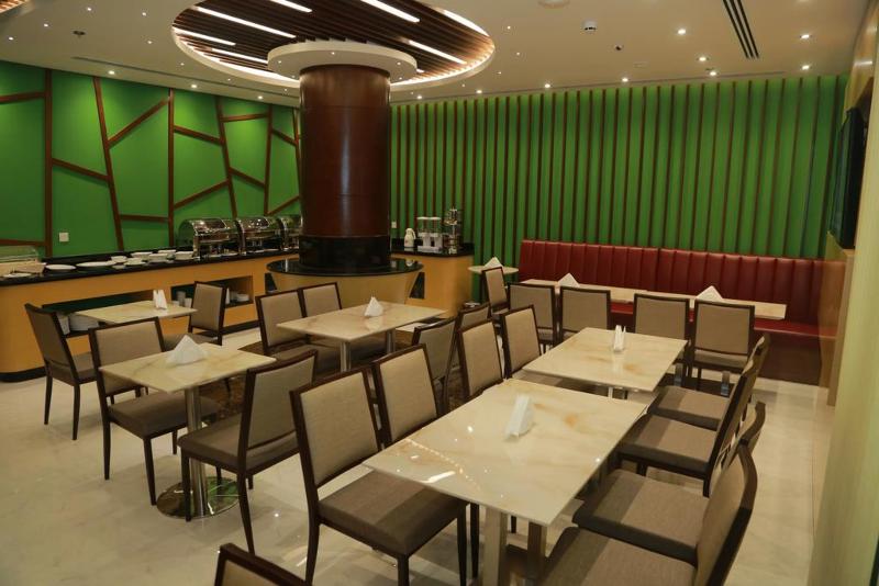 Tulip Al Barsha Hotel Apartment - Restoran
