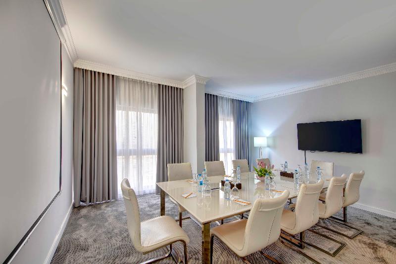 Lotus Grand Hotel Dubai - Toplantı