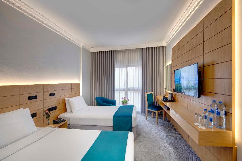 Lotus Grand Hotel Dubai - Oda