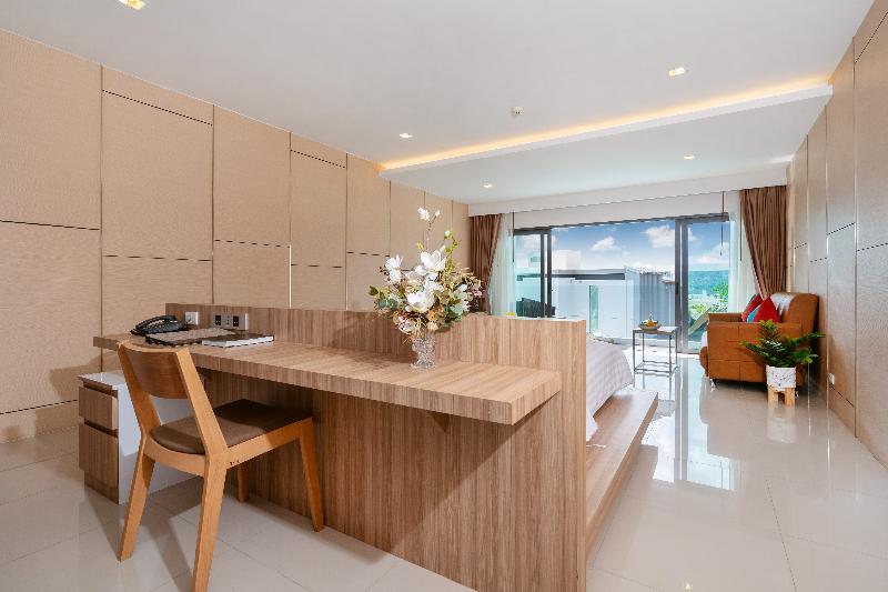 Patong Bay Hill Resort - Oda