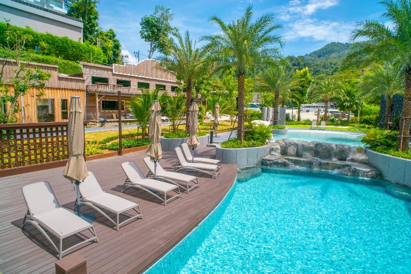 Patong Bay Hill Resort - Havuz