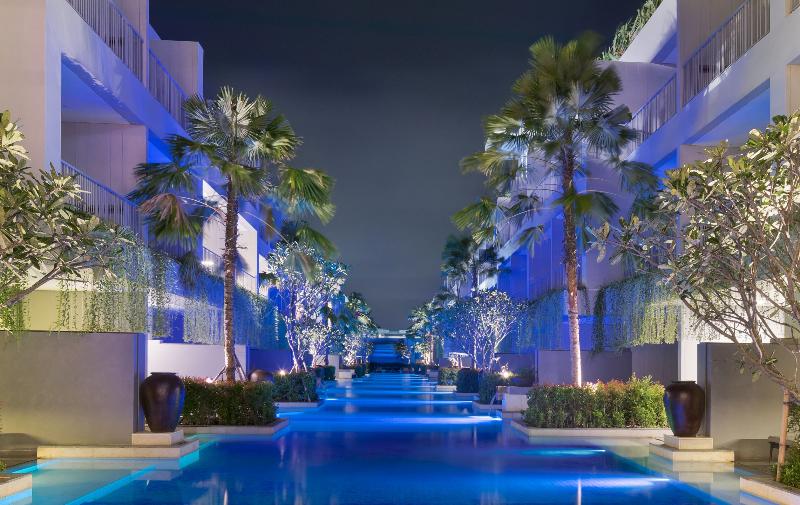 Kanvaz Village Resort Seminyak - Havuz